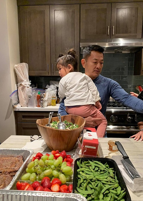 Ngoài đi du lịch với vợ con, chồng Thanh Thảo không tụ tập bạn bè.