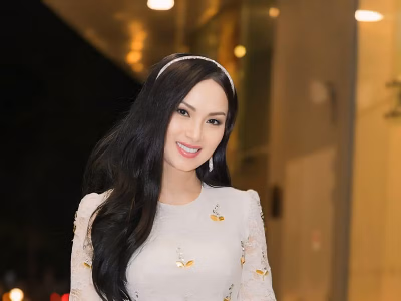 Có cuộc hôn nhân viên mãn, Hà Phương ngày càng trẻ đẹp. Ảnh: FB Hà Phương.