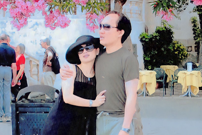 Tháng 6/2023, vợ chồng Hà Phương xuất hiện tình tứ bên nhau trong một bữa tiệc. Ảnh: Vietnamnet.