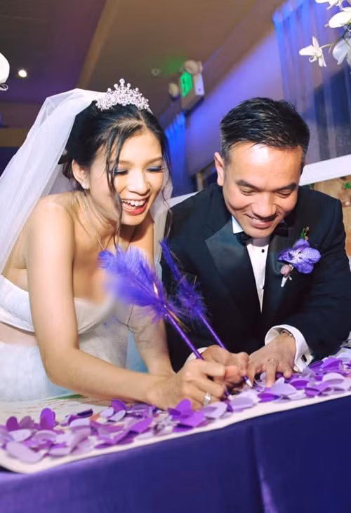 Nữ ca sĩ lên xe hoa với doanh nhân Võ Nguyễn Trường Sơn vào năm 2015. Ảnh: FB Phạm Thanh Thảo.