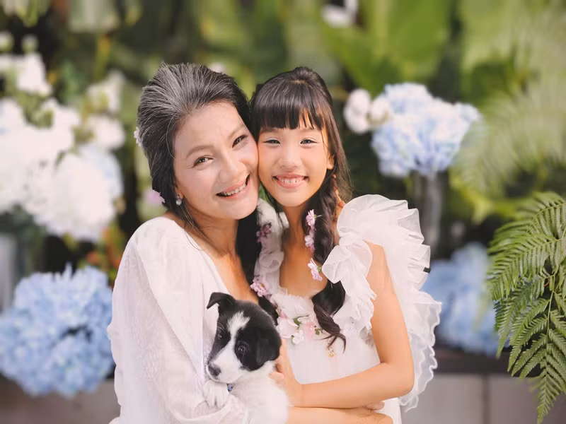 Nữ diễn viên phim Mùa len trâu làm mẹ đơn thân 3 con.