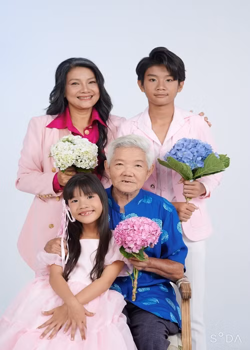 "Nữ hoàng cảnh nóng" Kiều Trinh chia sẻ trên Vietnamnet, cô chọn cuộc sống độc thân vì muốn tìm kiếm hạnh phúc thực sự cho bản thân.