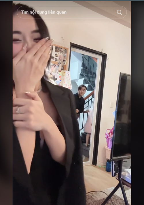 Tháng 9/2024, Đạt G và Bảo Ngọc vướng nghi vấn sắp cưới. Đại diện Đạt G chia sẻ trên Znews, nam rapper và bạn gái chưa có kế hoạch cụ thể. Đạt G sẽ thông báo tới khán giả khi có thông tin chính thức. Ảnh: TikTok Bảo Ngọc.