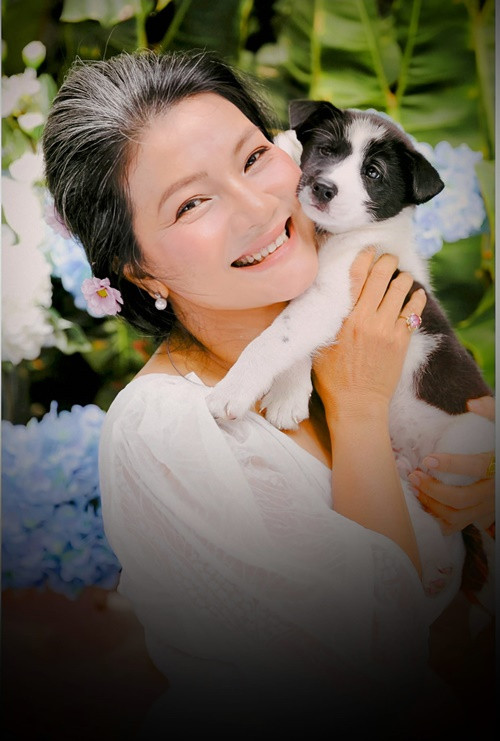 Tháng 9/2021, Kiều Trinh vướng tin đồn rời showbiz về quê tập làm nông ở trang trại 11.000 m2 do đại gia bao nuôi. Kiều Trinh cho biết, mảnh vườn là của bố cô. Ảnh: FB Kiều Trinh.