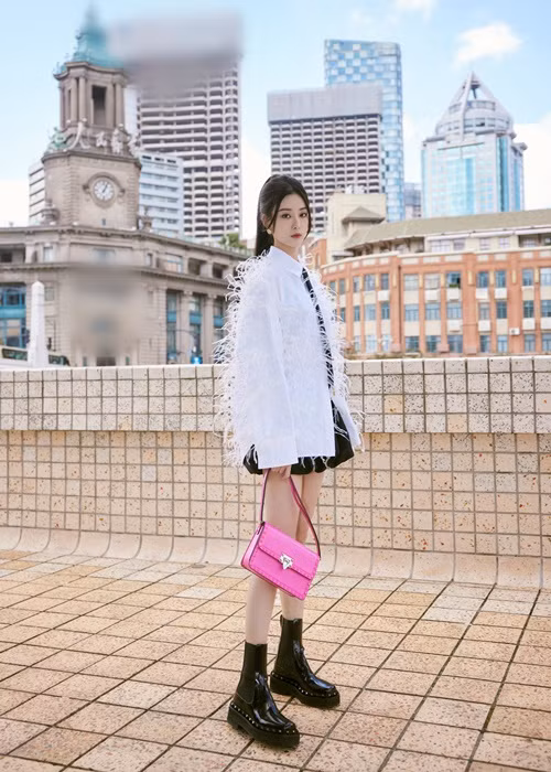 Rời SM, Từ Nghệ Dương hoạt động trong công ty quản lý của Hoàng Tử Thao. Ảnh: Weibo Từ Nghệ Dương.