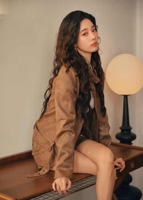 Nữ ca sĩ từng là thực tập sinh ở công ty quản lý SM ở Hàn Quốc. Ảnh: Weibo Từ Nghệ Dương.