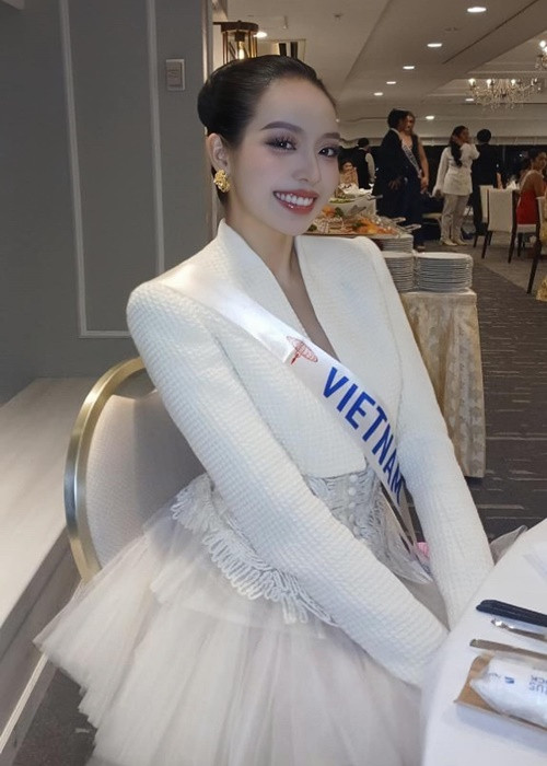 Từ Nhật Bản, Huỳnh Thị Thanh Thủy liên tục cập nhật hình ảnh, thông tin của bản thân ở cuộc thi nhan sắc quốc tế. Ảnh: FB Thanh Thủy.