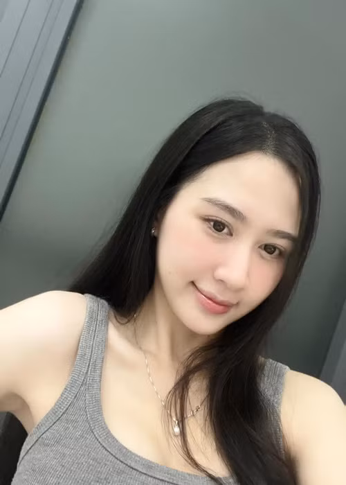 Kim Ngân gợi cảm, xinh đẹp hơn. Ảnh: FB Kim Ngân.