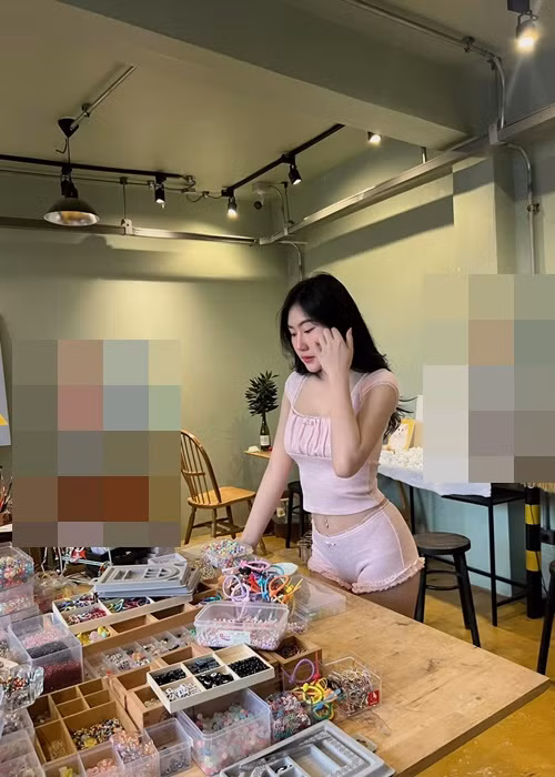 Hot girl người Thái Lan không ít lần mặc ngắn cũn cỡn khi ra đường.