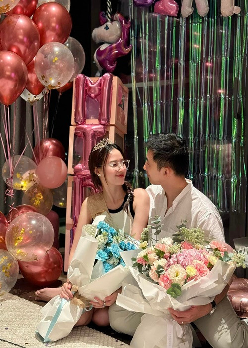 Nữ diễn viên hạnh phúc đón sinh nhật bên chồng thiếu gia vào đầu tháng 10/2024.