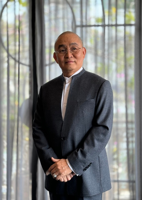 Năm 2021, nghệ sĩ Xuân Hinh cũng bị tung tin đồn về sức khỏe.