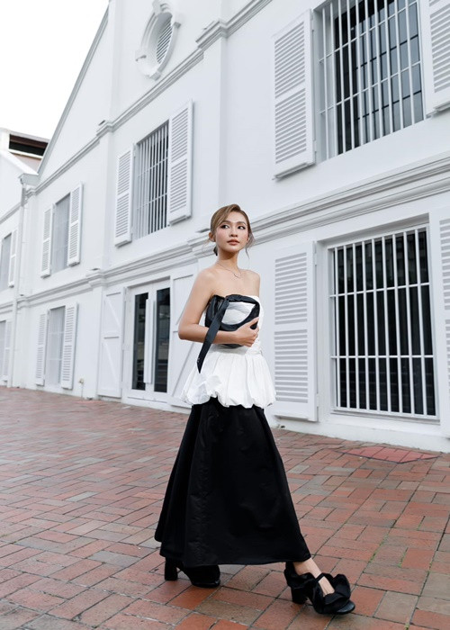 Khả Ngân tham gia các sự kiện ở Singapore sau khi phục hồi sức khỏe.