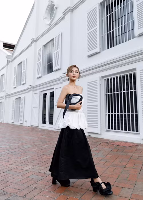 Khả Ngân tham gia các sự kiện ở Singapore sau khi phục hồi sức khỏe.