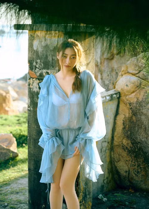 Không chỉ có học vấn “khủng”, Lương Thùy Linh được nhiều khán giả ngưỡng mộ bởi sở hữu nhan sắc nổi bật.