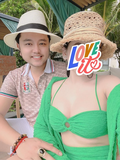 Từ năm 2018, Vũ Hoàng Việt thi thoảng cập nhật hình ảnh bên người yêu. Ảnh: FB Vũ Hoàng Việt.