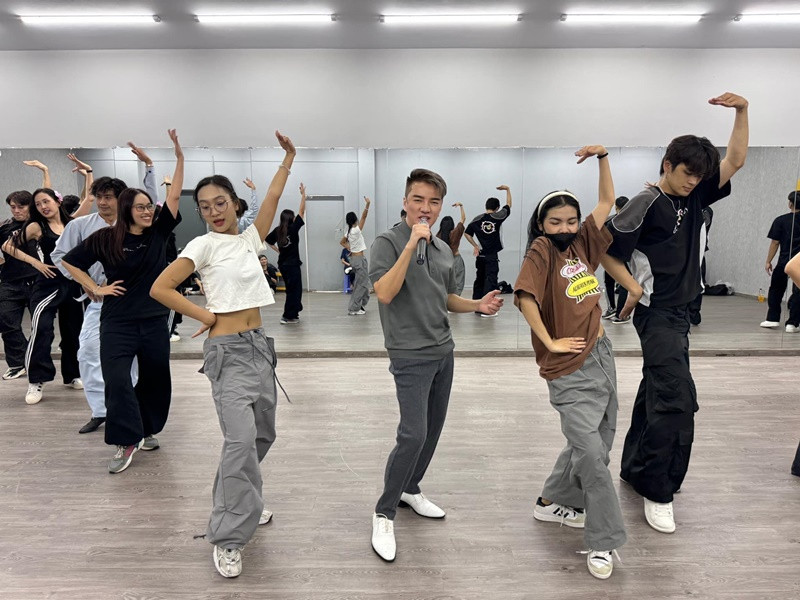 Tháng 4/2024, Mr Đàm đã có thể nhảy trở lại.