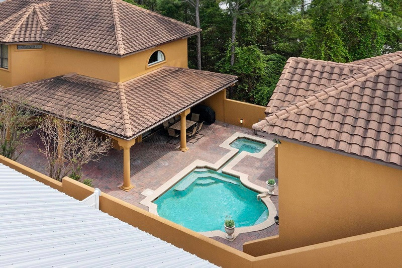 Chồng Hồng Ngọc chia sẻ, anh biết vợ thích ngôi nhà ở Destin, Florida nên cố gắng để nhận nhà trước dịp sinh nhật.