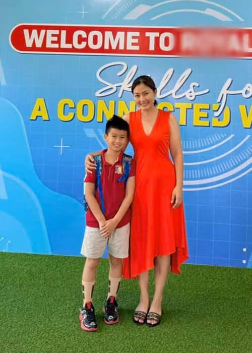 Ngọc Lan nuôi con trai sau khi ly hôn diễn viên Thanh Bình vào năm 2019.