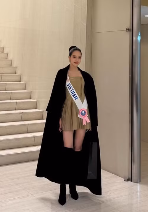 Bình chọn top 20 sẽ đóng vào lúc 13h00 (giờ Việt Nam) ngày 12/11/2024. 3 thí sinh có lượt bình chọn cao nhất từ 3 cụm khu vực (gồm châu Á và châu Đại Dương, châu Phi và châu Âu, Bắc/Nam Mỹ và Caribe) sẽ được đặc cách vào top 20.