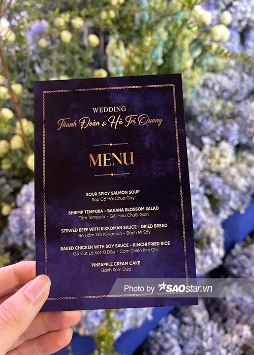 Thực đơn đám cưới gồm các món như: Súp cá hồi chua cay, tôm tempura, bò hầm sốt kikkoman. Ảnh: Saostar.