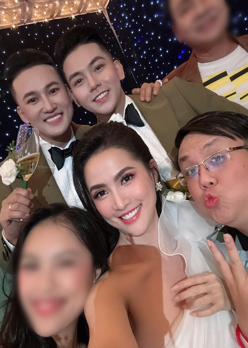 Phan Thị Mơ chúc mừng ngày vui của Hà Trí Quang. Ảnh: FB Phan Thị Mơ.