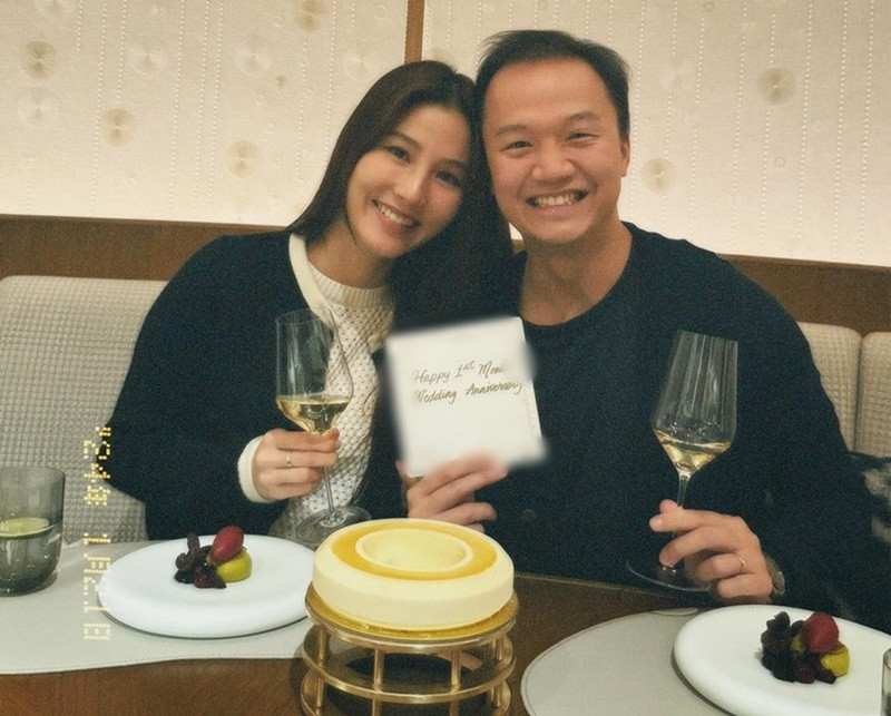 Vợ chồng Diễm My có nhiều chuyến du lịch nước ngoài sau đám cưới. Ngày còn hẹn hò, cả hai cũng thường xuyên đi du lịch.