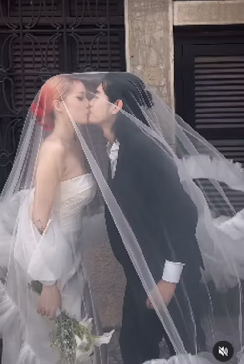 Nhiều người hâm mộ mong chờ cái kết đẹp cho chuyện tình giữa Quang Đăng và Yee Pink. Ảnh: Instagram Yee Pink.