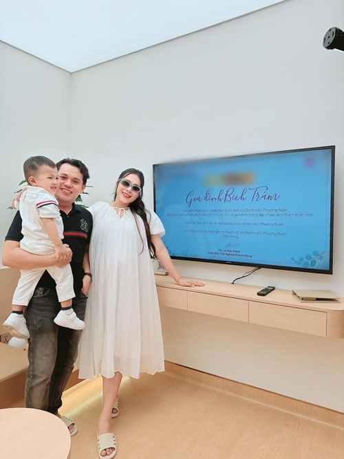 Hồ Bích Trâm dự định sẽ trở lại làm việc khi con gái được 6 tháng tuổi. Ảnh: FB Hồ Bích Trâm.