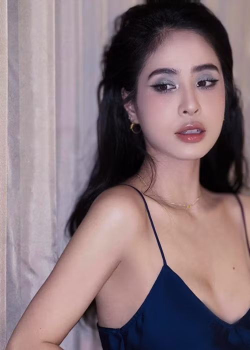 "Chị đẹp" có số đo 3 vòng đáng mơ ước: 90-60-90 cm ngày còn son rỗi.