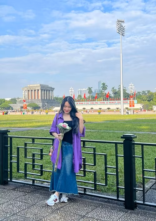 Trên trang cá nhân, Hồng Vân thường xuyên cập nhật hình ảnh trẻ xinh của bản thân. Ảnh: FB Hồng Vân.