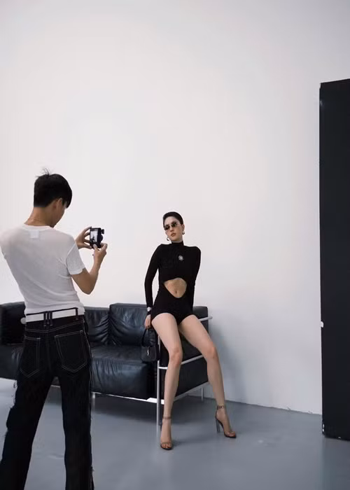 Chân dài sinh năm 1989 lựa chọn trang phục khoe tối đa vẻ đẹp hình thể. Ảnh: FB Ngọc Trinh.