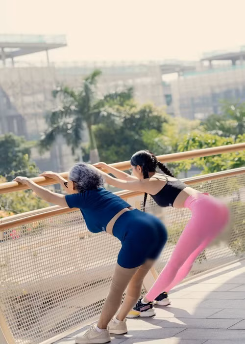 Loạt ảnh Ngọc Trinh tập luyện "độ vòng ba" khiến nhiều người bàn tán. Ảnh: FB Ngọc Trinh.