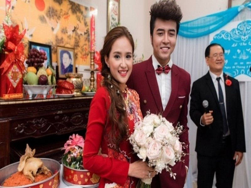 Phương Hằng kết hôn với ca sĩ Anh Tâm vào năm 2017. Ảnh: Người Lao Động.