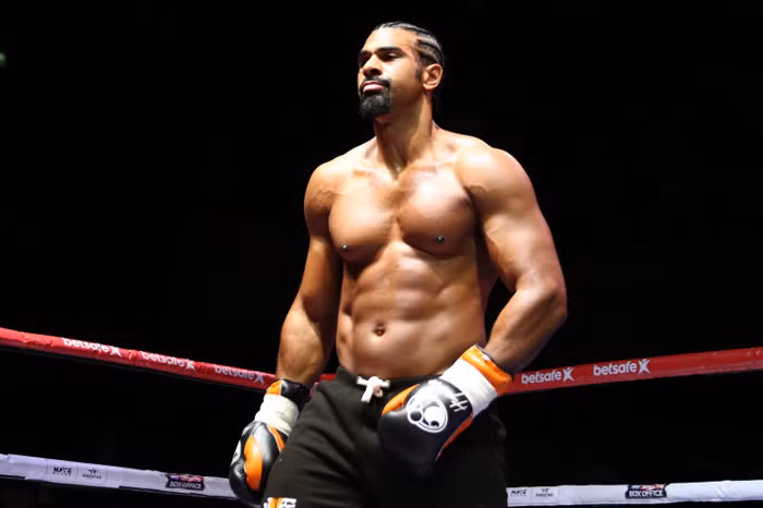 Nhà cựu vô địch quyền Anh hạng Heavyweight - David Haye từng nghĩ đến việc giải nghệ sau chấn thương nghiêm trọng tuổi 31. Thế nhưng, vào năm 2016, Haye xỏ găng, trở lại võ đài, hạ đo ván liên tiếp những đối thủ đáng gờm.