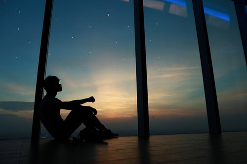 Bung bau vuot mat, vo len lut sau lung toi lam chuyen tay dinh