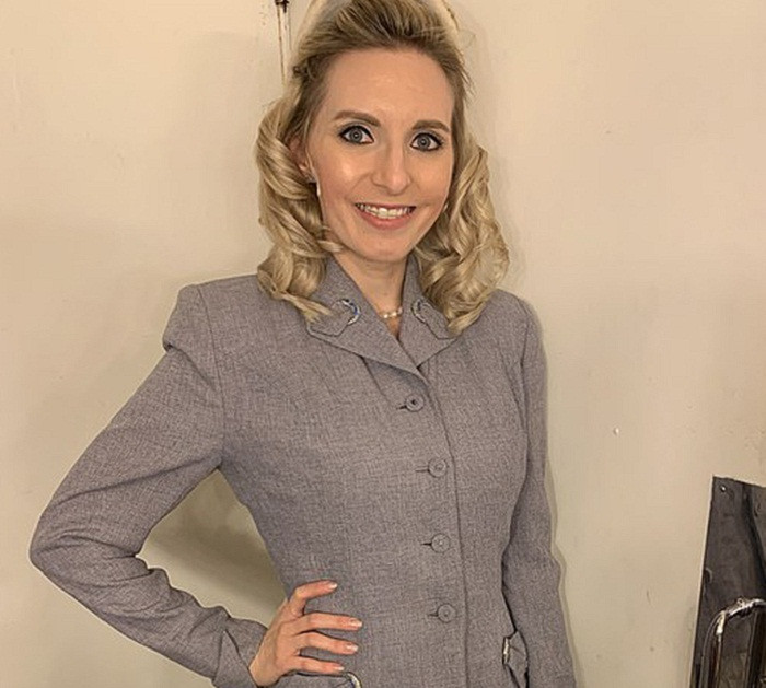 Trải qua thời gian khó khăn nhất cuộc đời, Nicole cho biết: "Căn bệnh thay đổi mọi thứ trong cuộc sống và cách tôi nhìn thế giới. Tôi thêm quyết tâm giúp đỡ những người bệnh tật, cô đơn - họ xứng đáng được yêu thương, hỗ trợ trong cuộc sống.