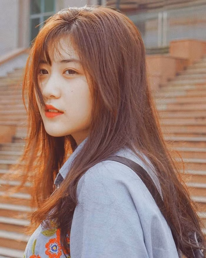 Không chỉ sở hữu gương mặt đẹp không tì vết và ngoại hình cân đối, Tuệ Linh có niềm yêu thích dành cho taekwondo. Cô theo học môn võ này nhiều năm, hiện duy trì sinh hoạt trong câu lạc bộ võ thuật ở trường.