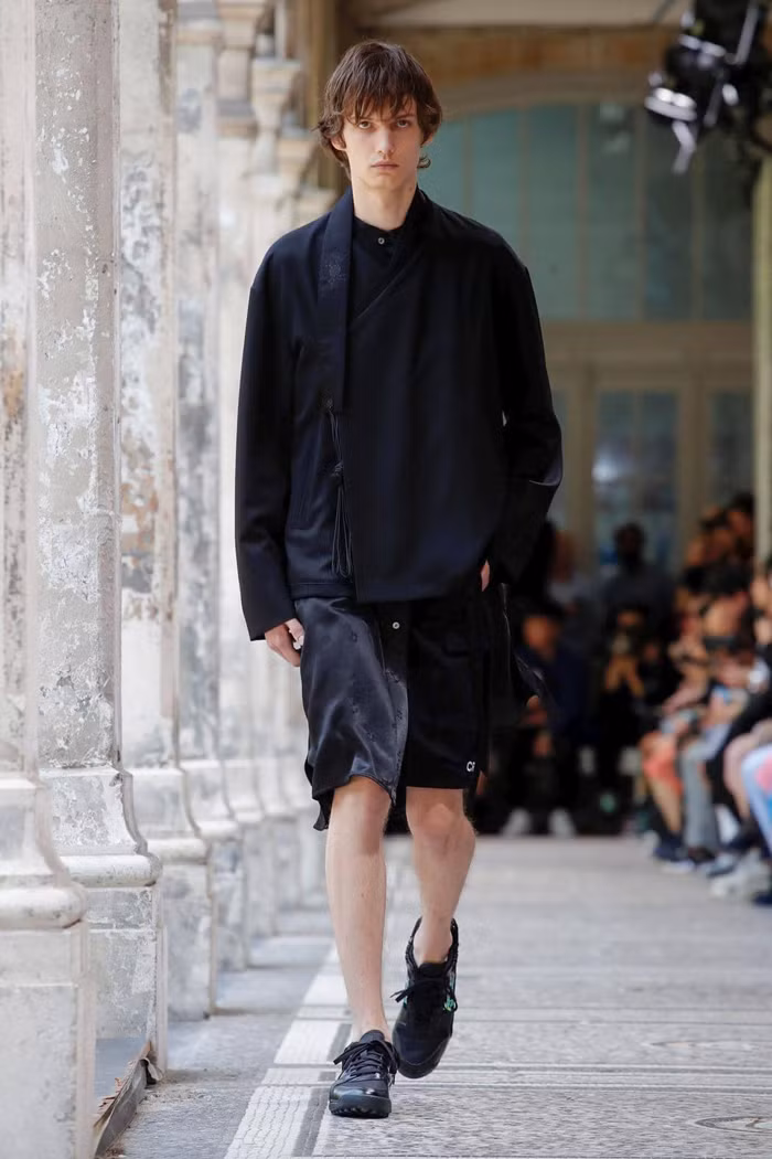 Tại đây, nhà thiết kế thực hiện chuyến thăm đến các ngôi chùa Phật giáo. Chính vẻ đẹp giản dị nơi đây thôi thúc Masanori bắt tay vào sáng tạo.