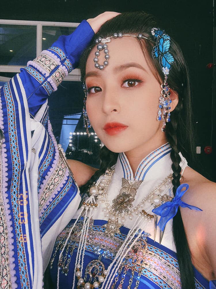 Trong MV Hình Như Là của Bích Phương, Nguyễn Lâm Thảo Tâm hóa thân thành NPC (Non-player character - nhân vật không phải người chơi) đóng cùng Harry Lu.