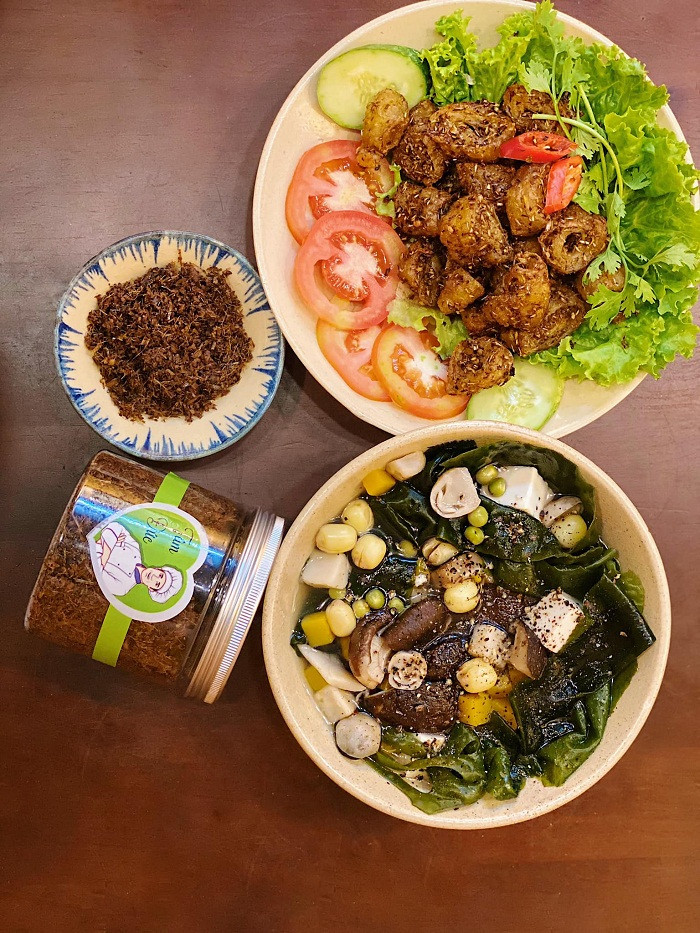 Bữa chay hàng ngày của Angela Phương Trinh không gói gọn với luộc, hấp như mọi người lầm tưởng.