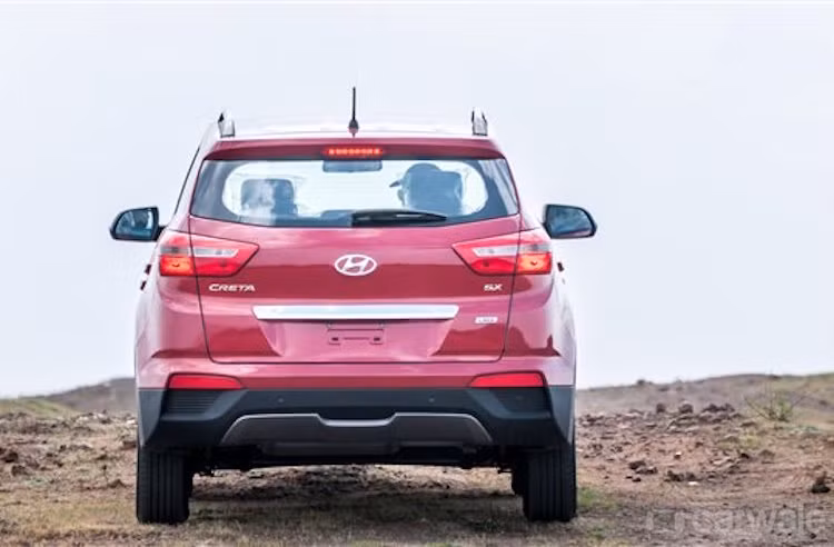 Thống kê vừa được Hyundai Ấn Độ công bố cho thấy đã có hơn 15.000 đơn đặt hàng Creta trong 20 ngày đầu mở bán, giúp nó chính thức vượt mặt i20 để trở thành mẫu xe bán chạy nhất trong 20 ngày đầu ra mắt của Hyundai tại Ấn Độ.