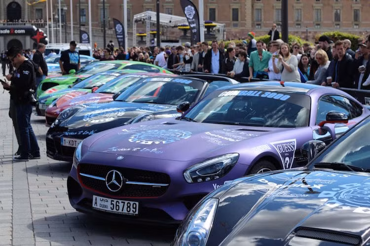 Về cơ bản, Gumball là một sự kiện từ thiện, người tham gia sẽ được chia thành các đội và phải gây được một khoản tiền nhất định để phục vụ công tác từ thiện.