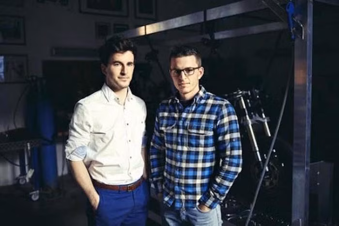 Toàn bộ dự án Scrambler x Cafe Racer này đã được thực hiện bởi 2 anh em Sylvain và Florent Berneron.