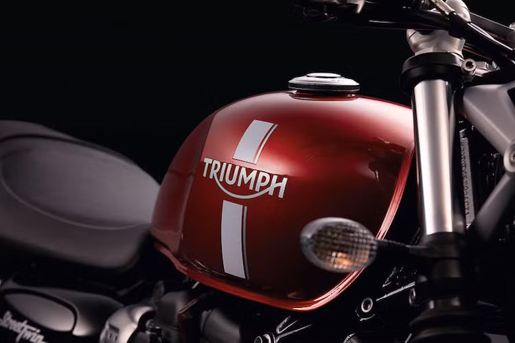 Giống như đối thủ Ducati Scrambler, Triumph cũng đem tới hàng loạt các tùy chọn khác nhau cho Street Twin và bán sẵn chiếc xe với 3 gói trang bị theo 3 phong cách khác nhau.