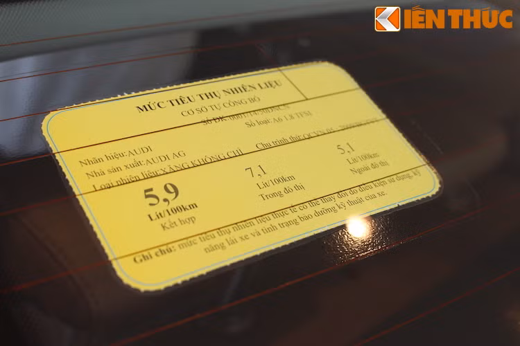 Với trọng lượng chỉ 1535 kg, Audi A6 Ultra chỉ có mức tiêu thụ trung bình 5,9 l/100 km, cùng với hàm lượng khí thải CO2 chỉ đạt 133g/km.