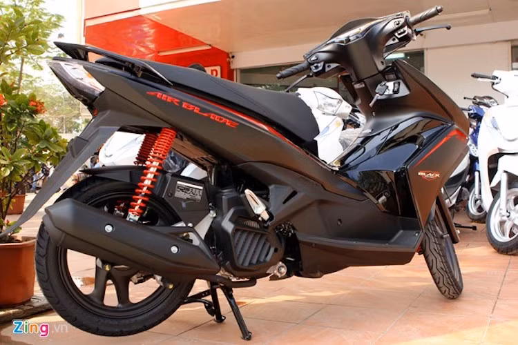 Thế hệ này đã đánh dấu sự xuất hiện của loại động cơ 125 cc eSP thế hệ mới trên Air Blade, với nhiều công nghệ như bộ đề ACG, hệ thống kiểm soát hơi xăng EVAPO,...