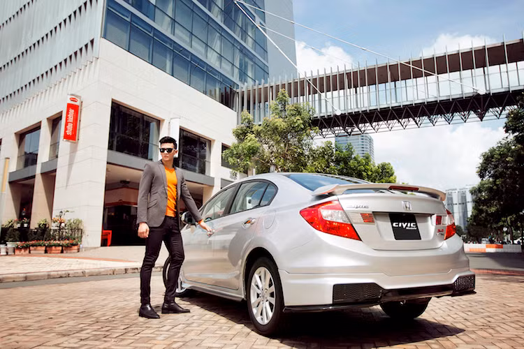 Nhờ đó, chàng trai có chiều cao 1m83 này nhanh chóng gây được sự chú ý và ủng hộ của nhiều người.