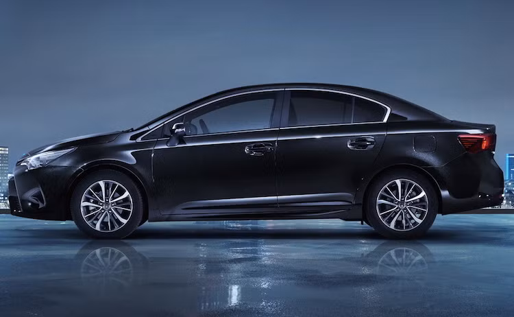 Cản trước được thay mới, đèn pha được tích hợp công nghệ chiếu sáng LED hiện đại.