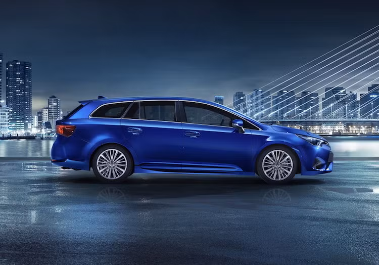 Phiên bản cao cấp có động cơ 2.0l (141 mã lực/320 Nm) với mức tiêu thụ chỉ 3,74l/100 km. Các phiên bản động cơ còn lại của xe vẫn được giữ nguyên.