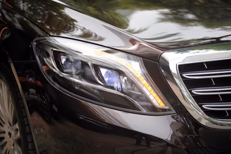 Hiện tại, Mercedes-Maybach S600 đang giữ "ngôi vương" mẫu xe đắt nhất do MBV phân phối, với giá bán lên tới 9,669 tỷ đồng.